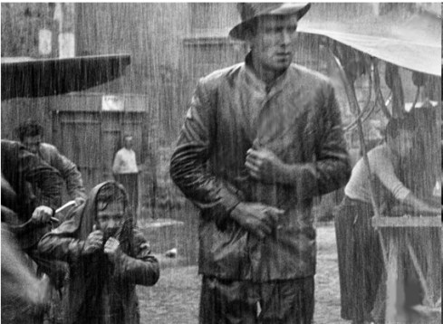 Escena de la película "Ladrón de bicicletas" (1948), de Vittorio De Sica