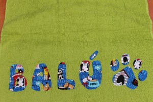 Toalla personalizada con el nombre de tu perro